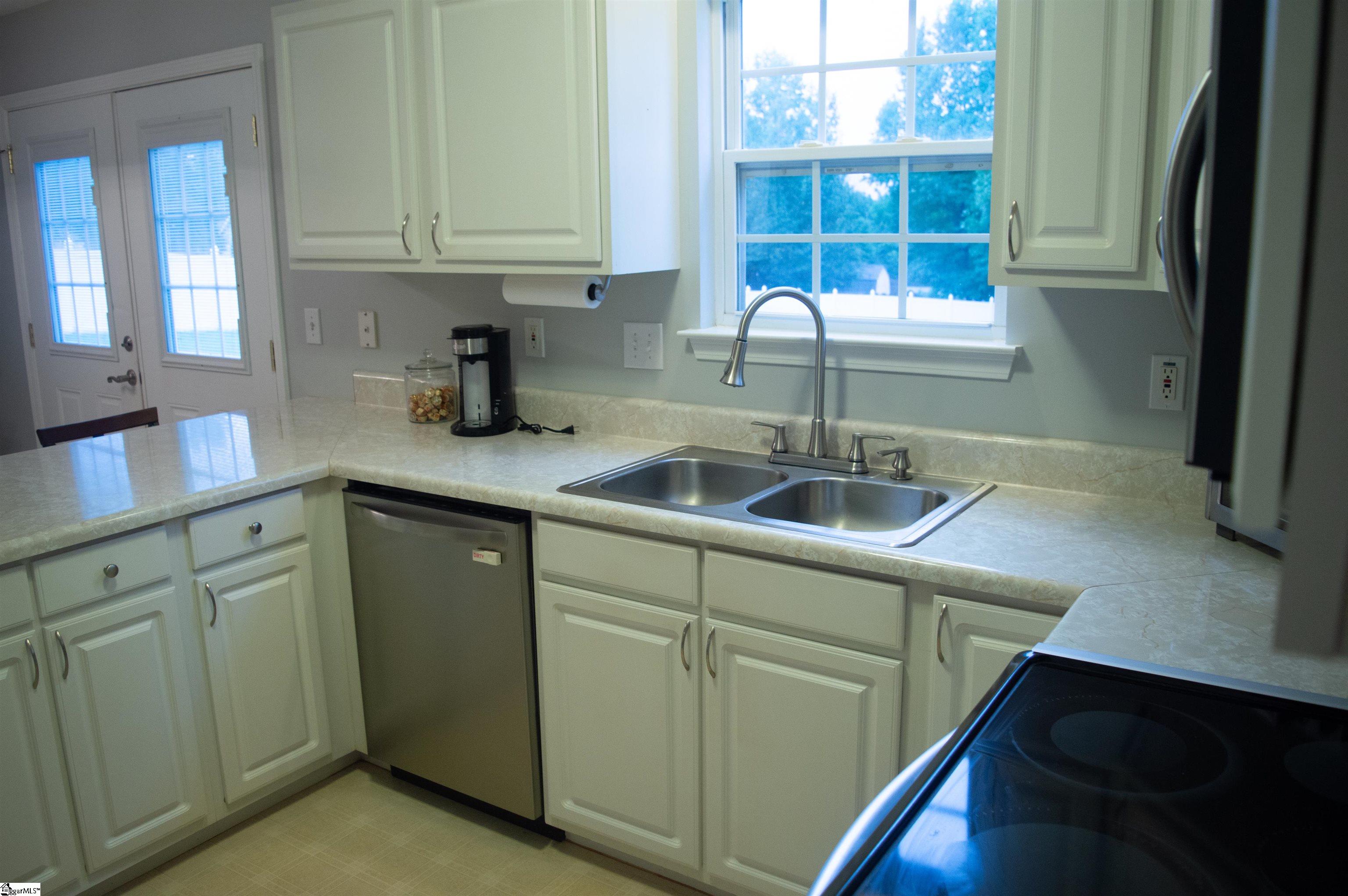 709 Canton Court Greer, SC 29651 - Photo 11 of 19 Gallery Image 11