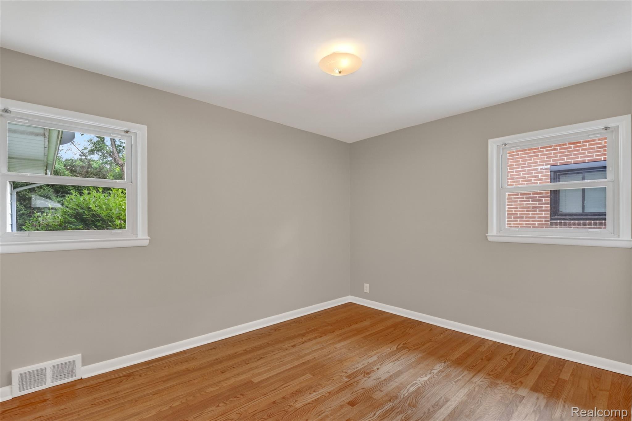 2400 Derby Road Birmingham, MI 48009 - Photo 23 of 38 28-2400-Derby-Rd-WindowStill-Real-Estate-Photography-14.jpg