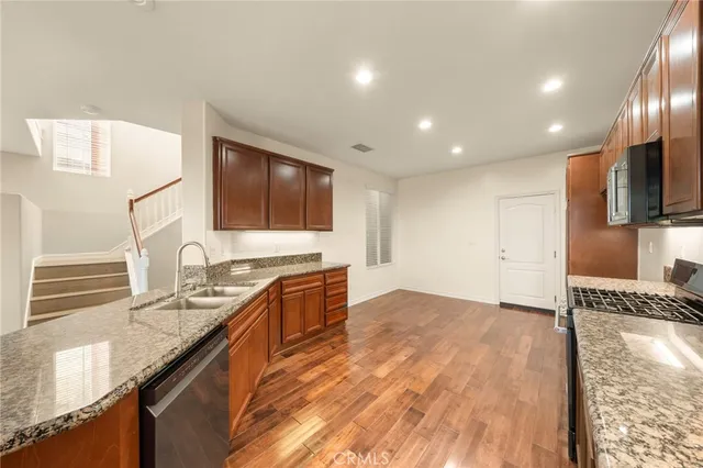 $820,000 | 26640 Via Bellazza, Valencia, CA 91381