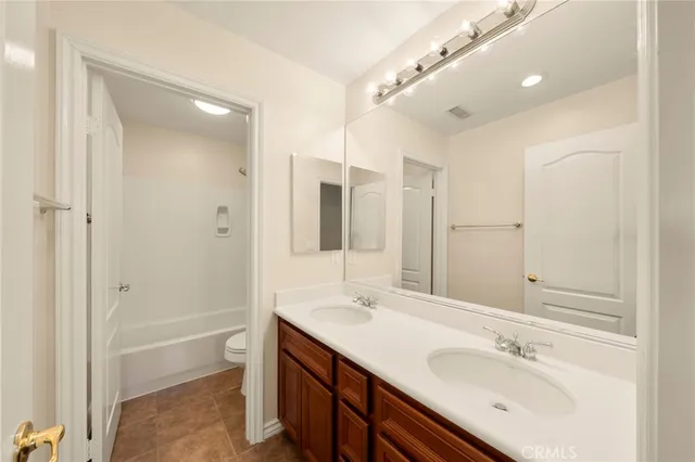 $820,000 | 26640 Via Bellazza, Valencia, CA 91381