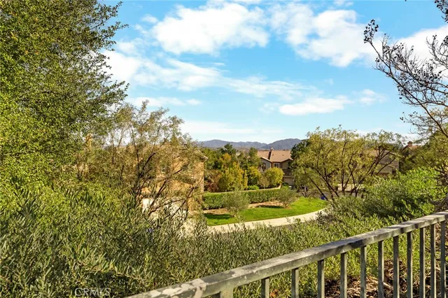 $820,000 | 26640 Via Bellazza, Valencia, CA 91381