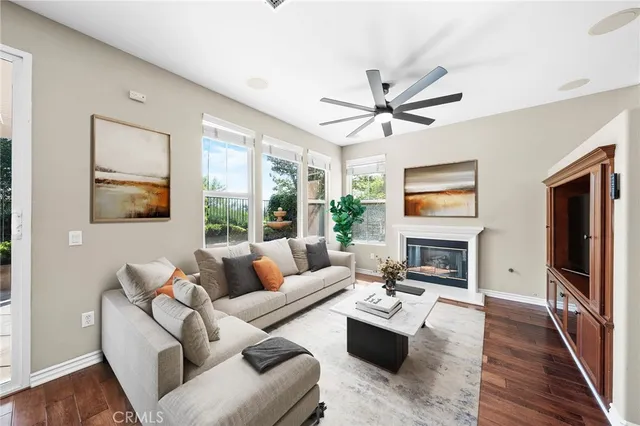 $820,000 | 26640 Via Bellazza, Valencia, CA 91381