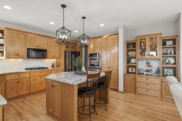 $825,000 | 26415 Wyldewood Drive, Webster, MN 55088