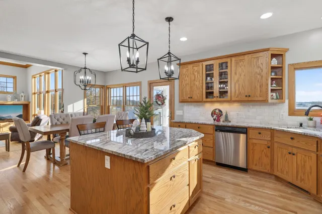 $825,000 | 26415 Wyldewood Drive, Webster, MN 55088