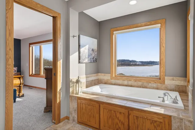 $825,000 | 26415 Wyldewood Drive, Webster, MN 55088