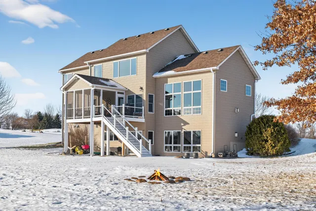 $825,000 | 26415 Wyldewood Drive, Webster, MN 55088