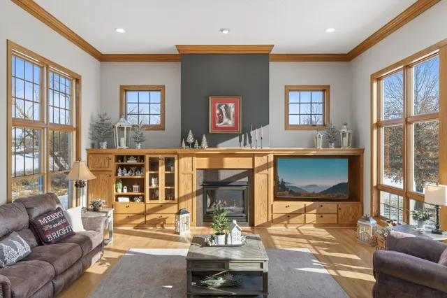 $825,000 | 26415 Wyldewood Drive, Webster, MN 55088