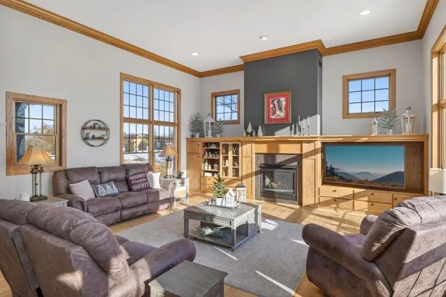 $825,000 | 26415 Wyldewood Drive, Webster, MN 55088