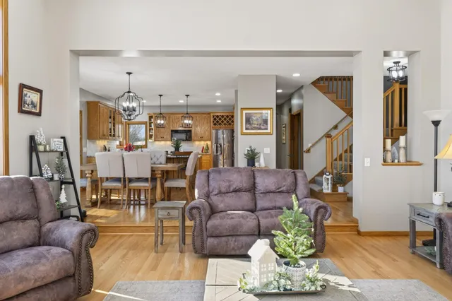 $825,000 | 26415 Wyldewood Drive, Webster, MN 55088