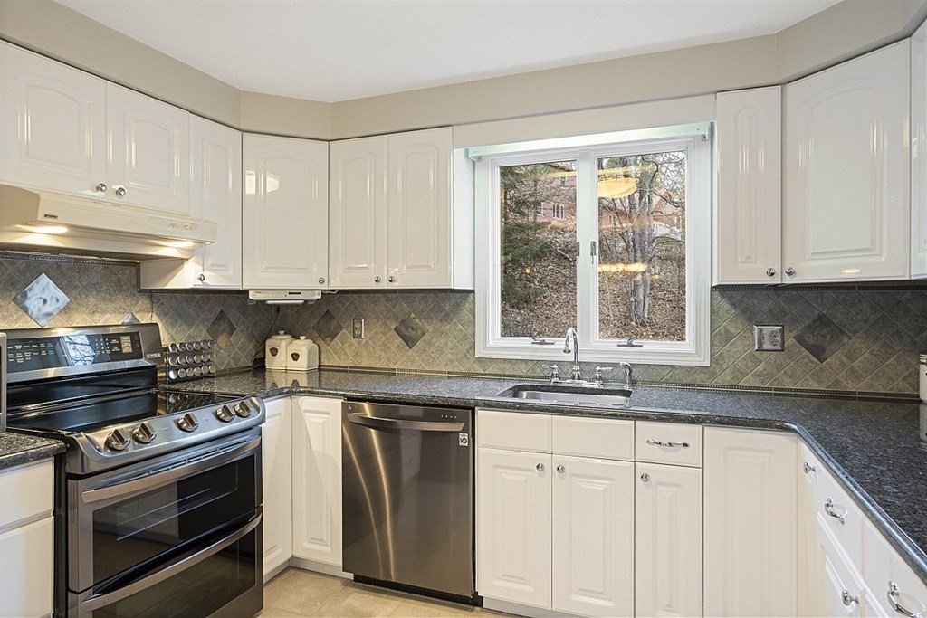 26 Providence Road Westford, MA 01886 - Photo 10 of 42 Gallery Image 10