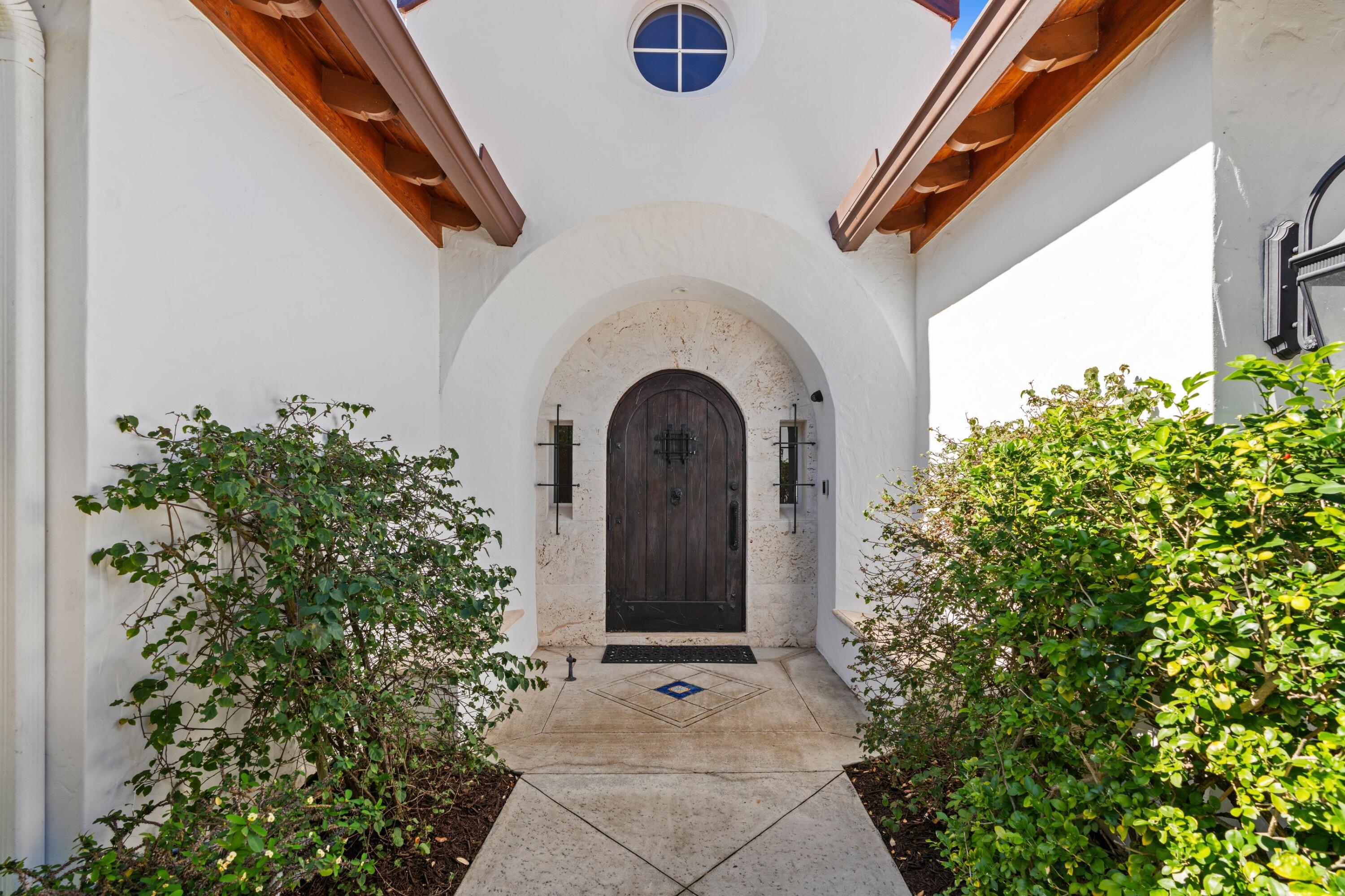 901 Northwest 4th Court Boca Raton, FL 33432 - Photo 5 of 48 Grand Entry