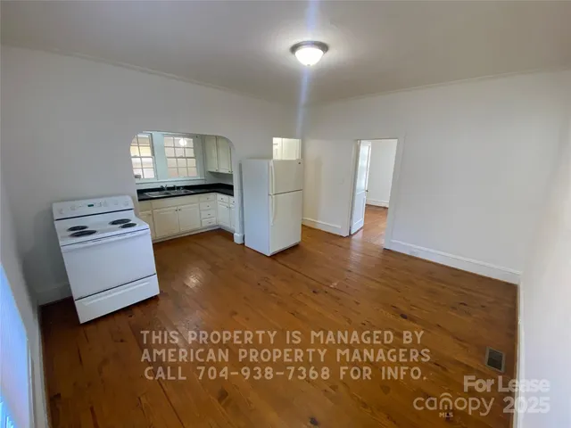 $1,095 | 605 East 10th Street, Kannapolis, NC 28083