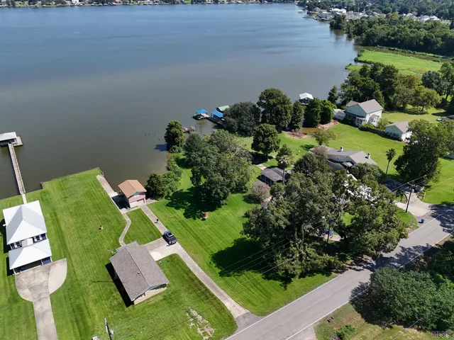 $250,000 | 413 Ventress La, Ventress, LA 70783