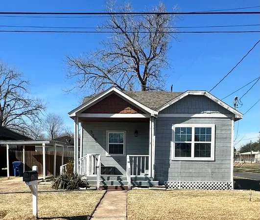 $129,900 | 323 North Outlar Street, Wharton, TX 77488