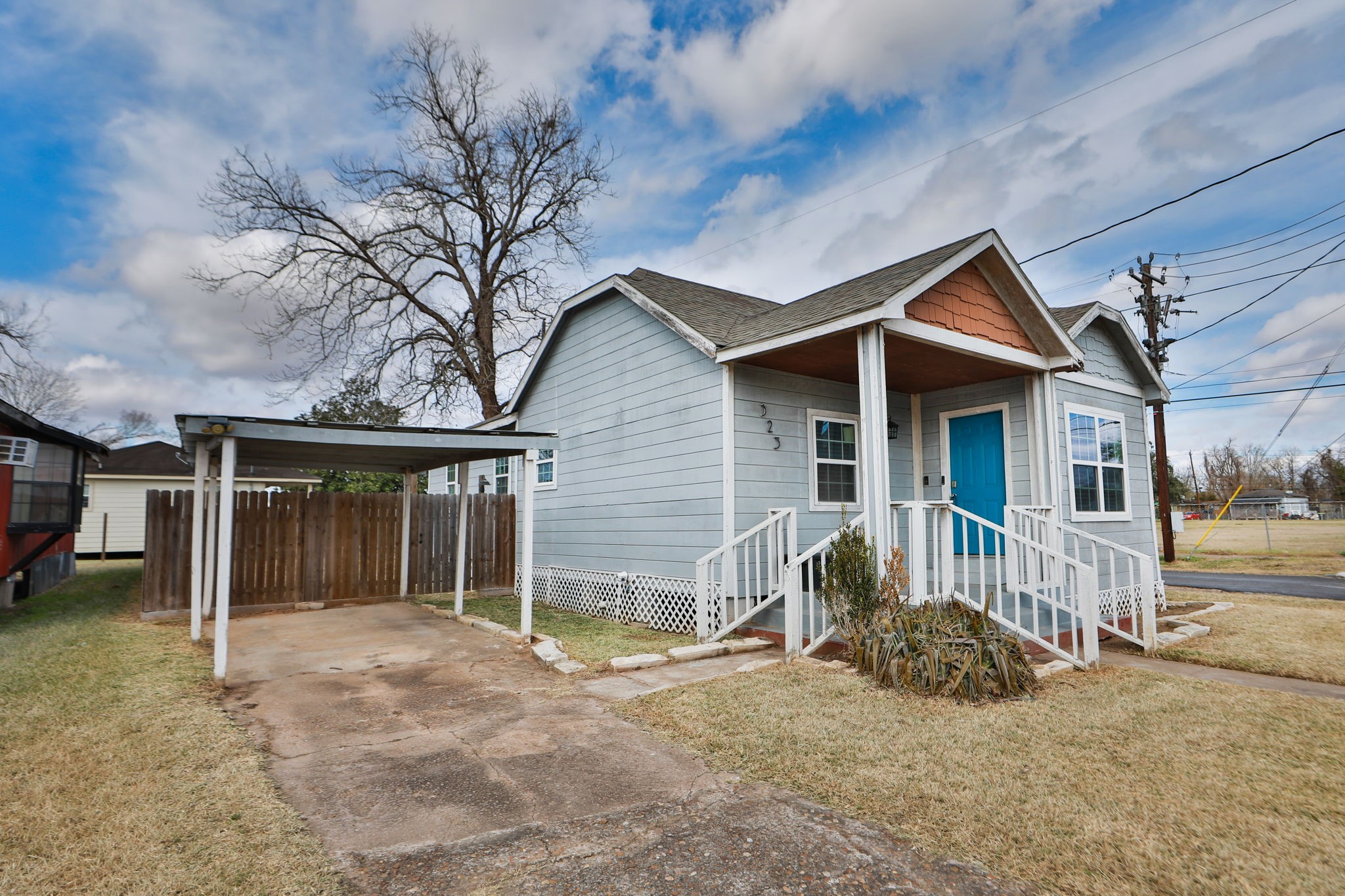 323 North Outlar Street Wharton, TX 77488 - Photo 3 of 39