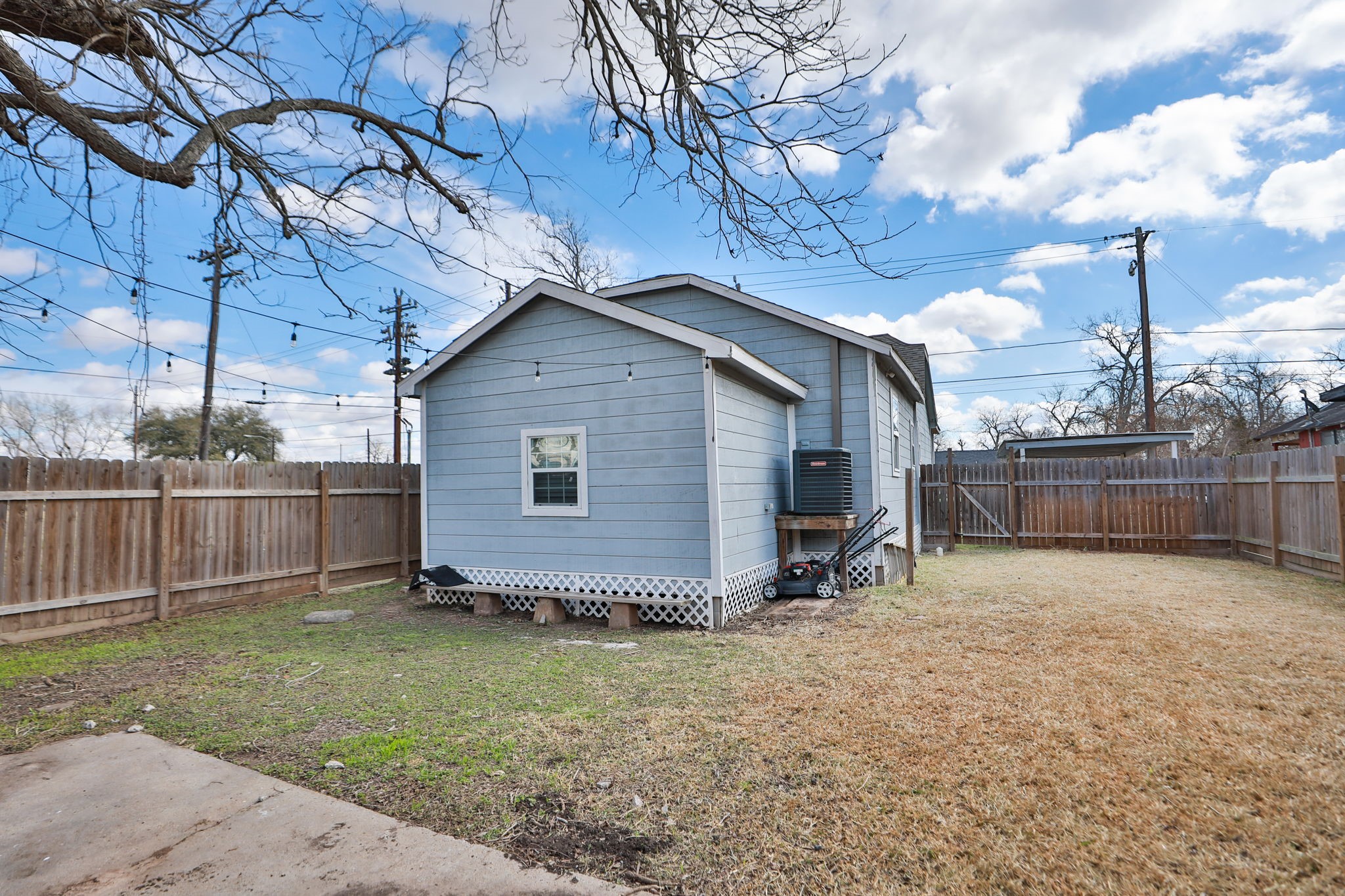 323 North Outlar Street Wharton, TX 77488 - Photo 31 of 39