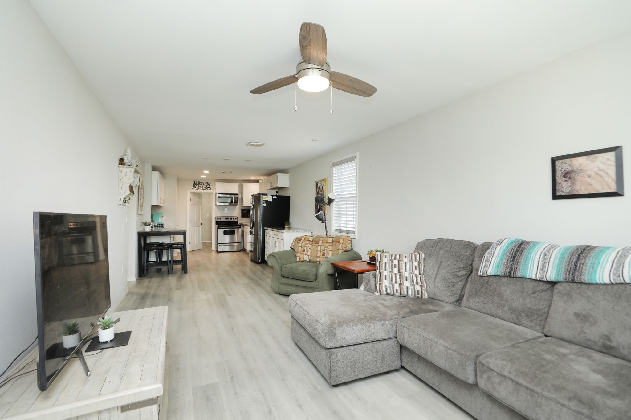 323 North Outlar Street Wharton, TX 77488 - Photo 8 of 39