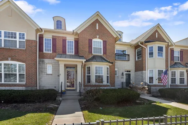 $599,000 | 673 Central Avenue, Deerfield, IL 60015