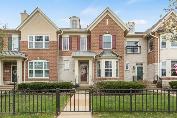 $574,000 | 673 Central Avenue, Deerfield, IL 60015