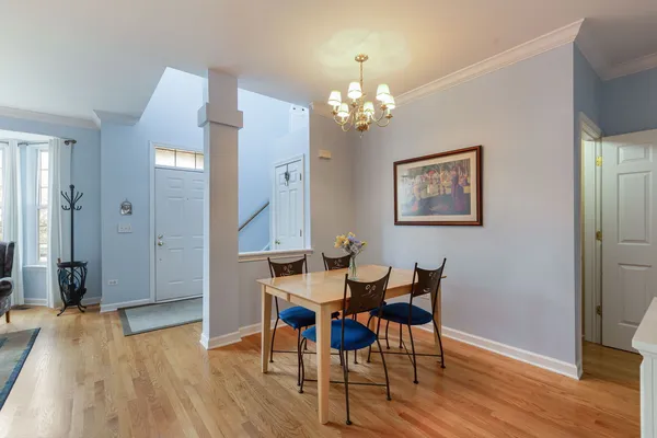 $574,000 | 673 Central Avenue, Deerfield, IL 60015