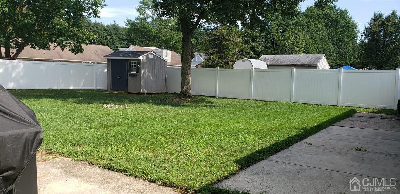9 Richmond Road Edison, NJ 08817 - Photo 14 of 15 a view of a backyard