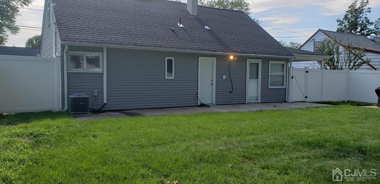 9 Richmond Road Edison, NJ 08817 - Photo 15 of 15 front view of a house with a yard