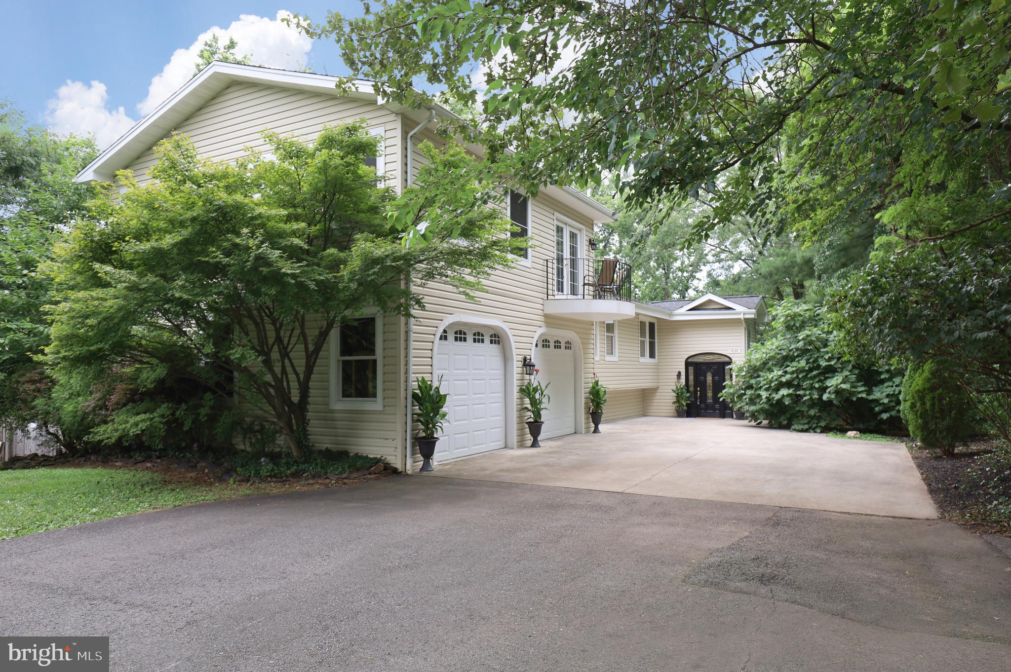 4124 Hunt Road Fairfax, VA 22032 - Photo 2 of 66 Front