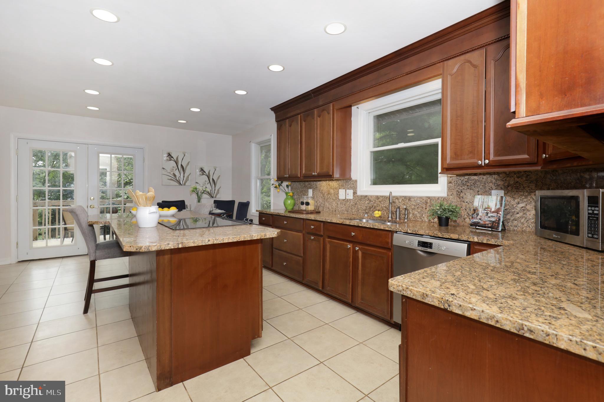 4124 Hunt Road Fairfax, VA 22032 - Photo 12 of 66 Eat-in Kitchen