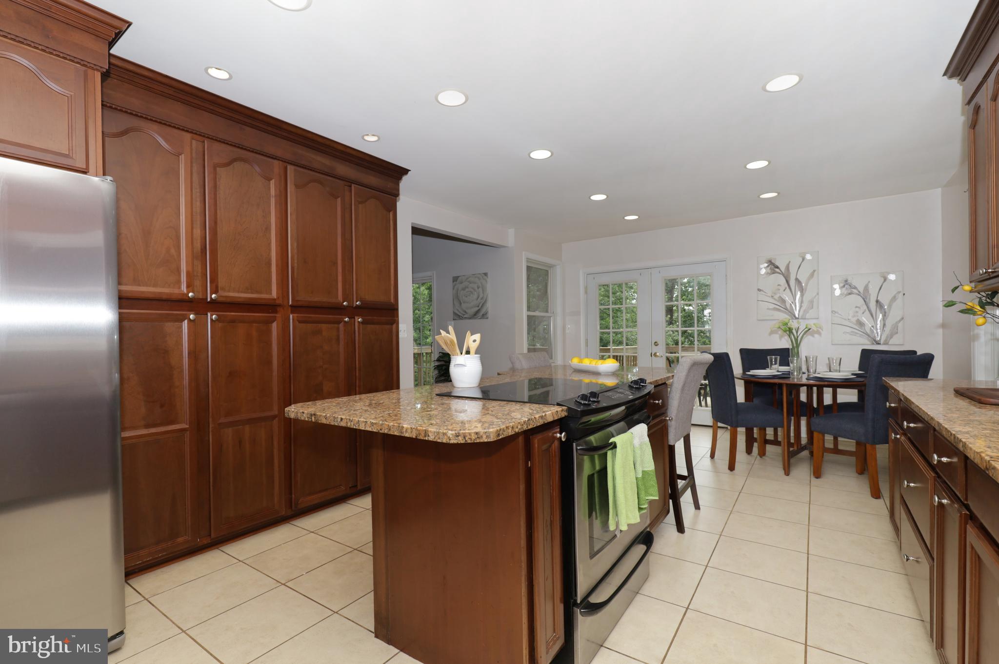 4124 Hunt Road Fairfax, VA 22032 - Photo 13 of 66 Eat-in Kitchen