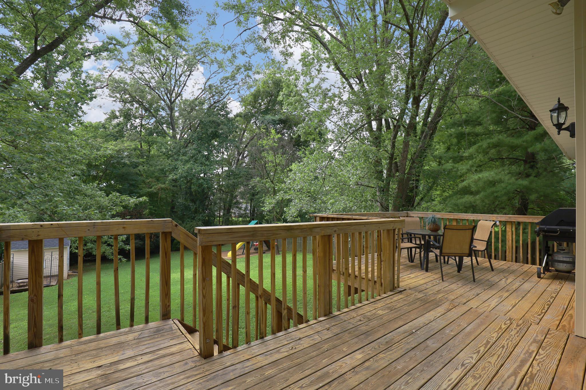 4124 Hunt Road Fairfax, VA 22032 - Photo 20 of 66 Deck