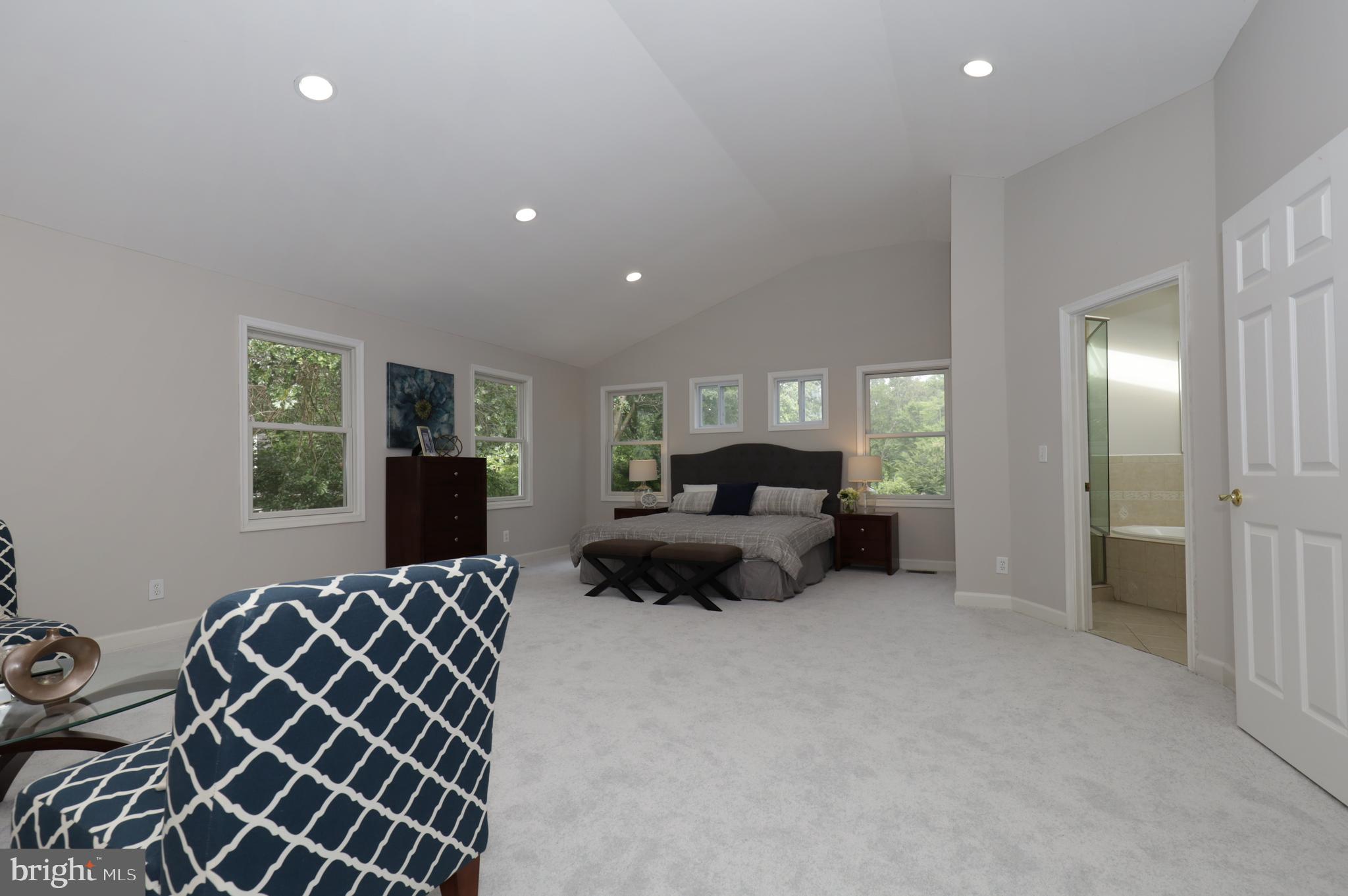4124 Hunt Road Fairfax, VA 22032 - Photo 31 of 66 UL Master Suite