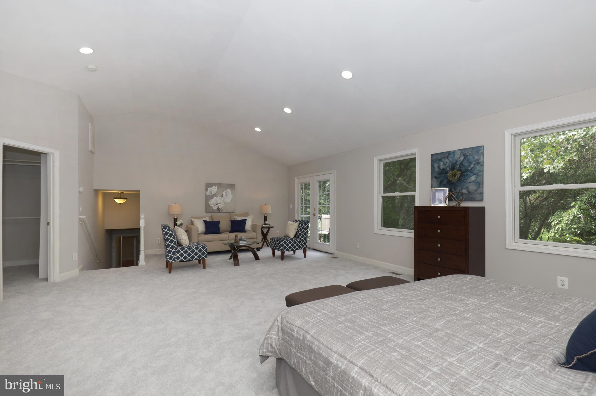 4124 Hunt Road Fairfax, VA 22032 - Photo 32 of 66 UL Master Suite
