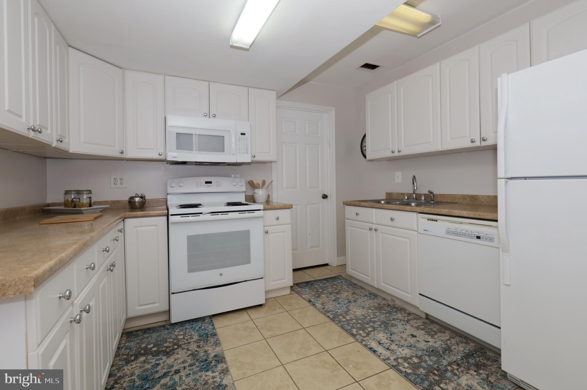 4124 Hunt Road Fairfax, VA 22032 - Photo 51 of 66 LL 2nd Kitchen