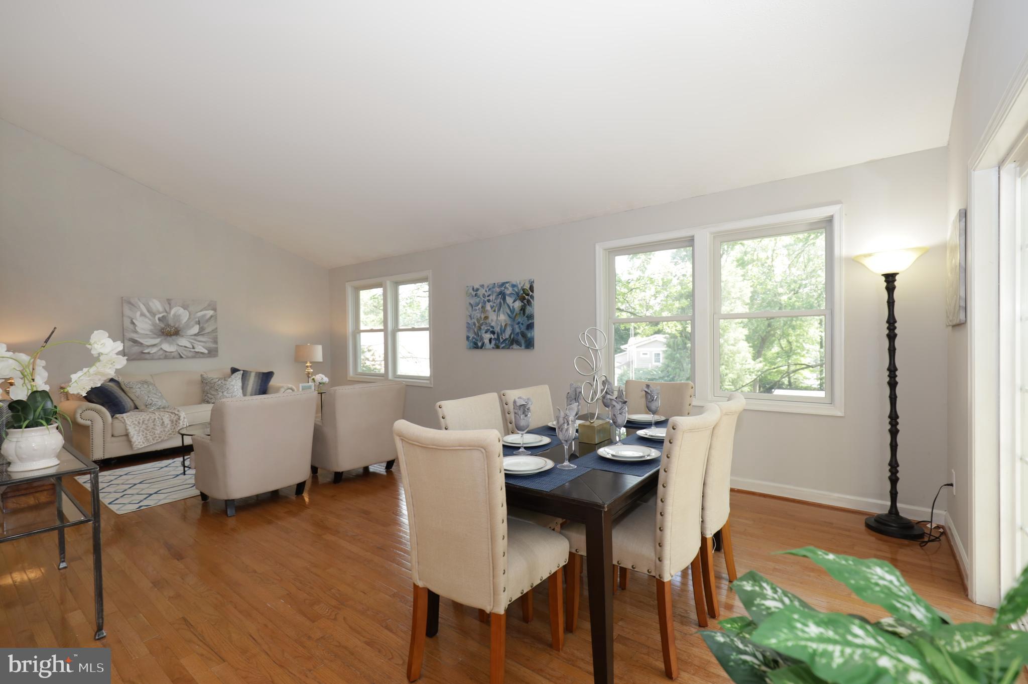 4124 Hunt Road Fairfax, VA 22032 - Photo 8 of 66 ML Living & Dining Room