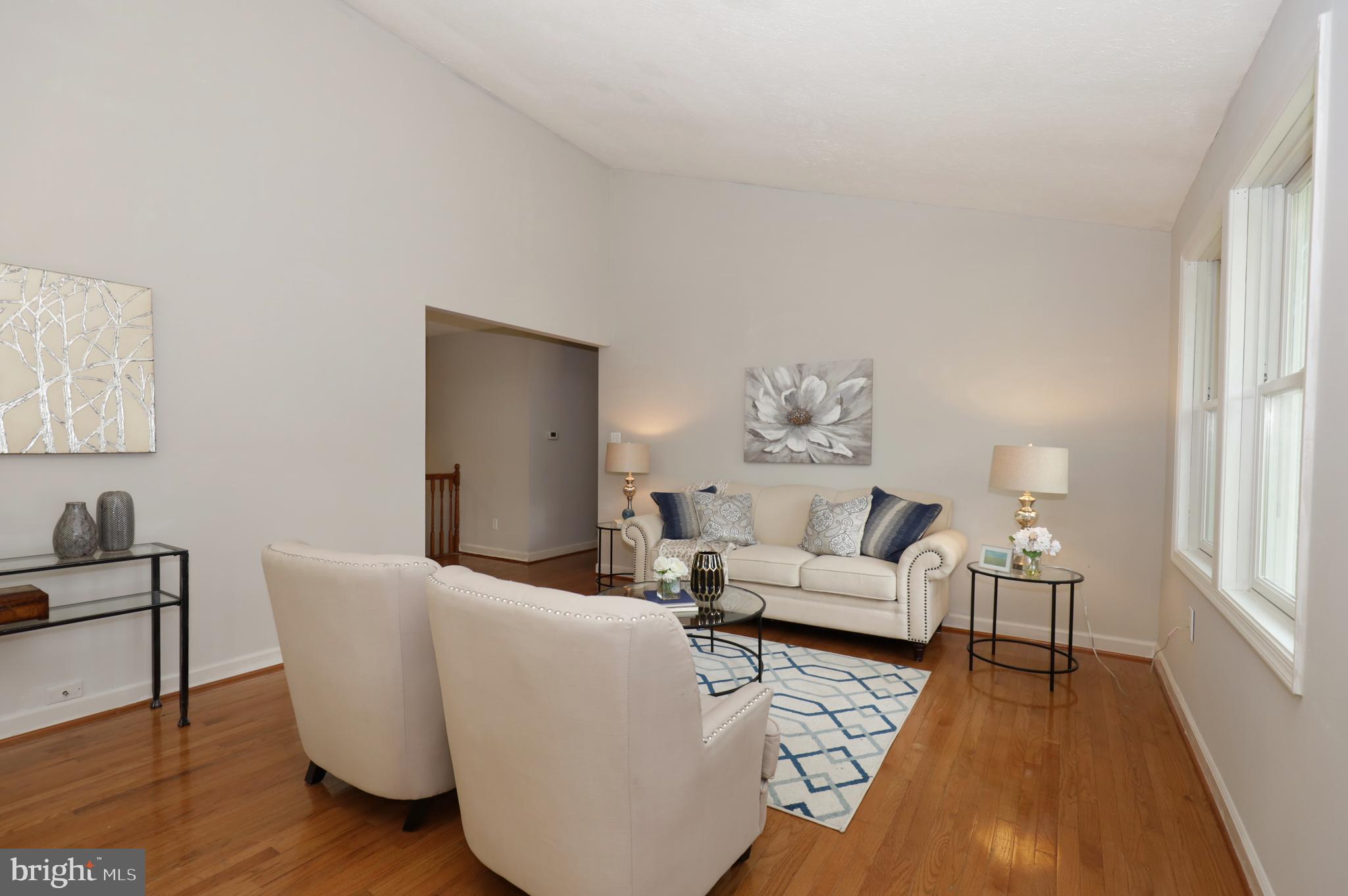 4124 Hunt Road Fairfax, VA 22032 - Photo 10 of 66 ML Living Room