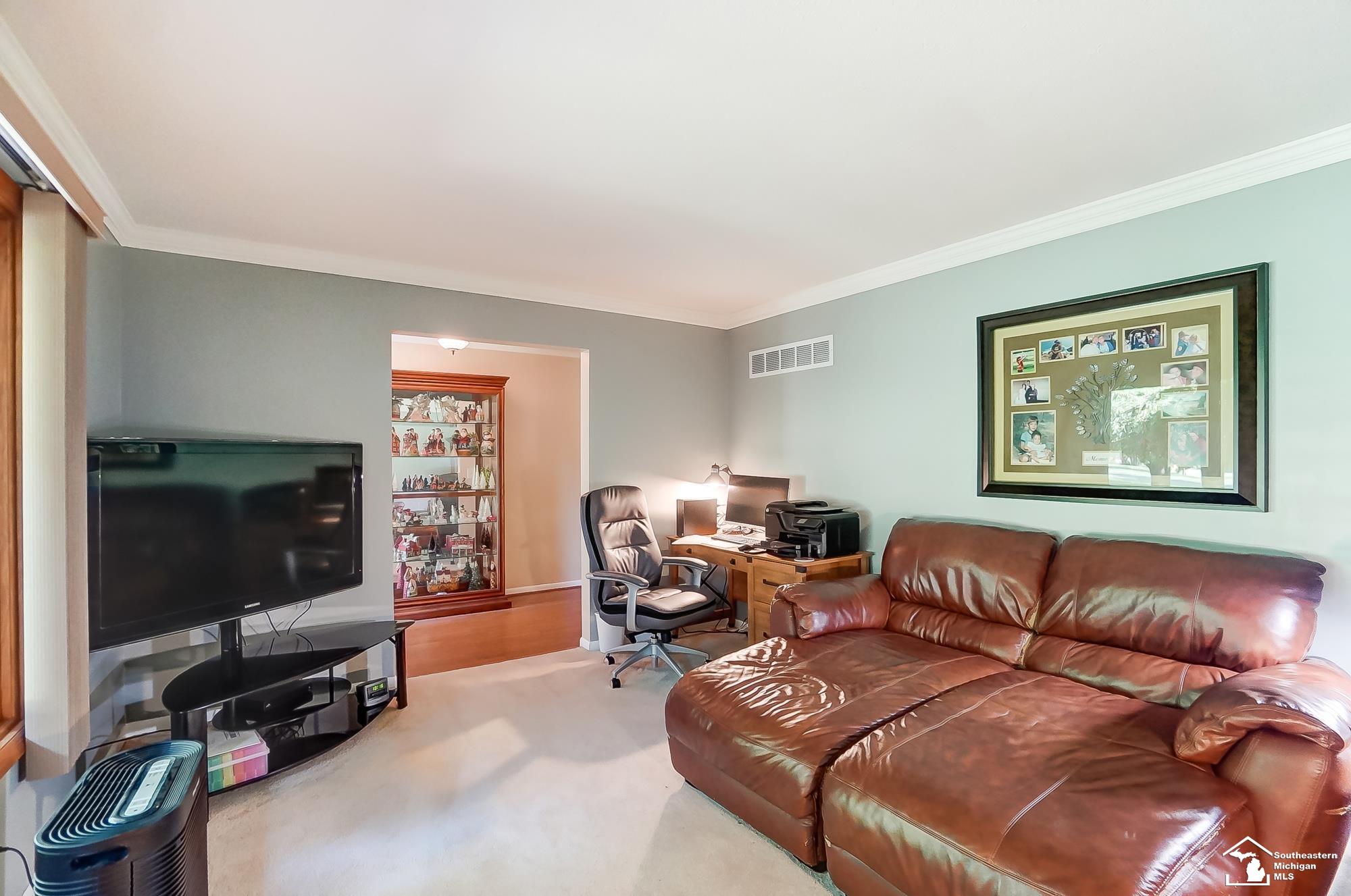 735 East Hurd Road Monroe, MI 48162 - Photo 19 of 51 50148743-c6753e8a-78d3-4b94-9a4e-535234f99b40.JPG