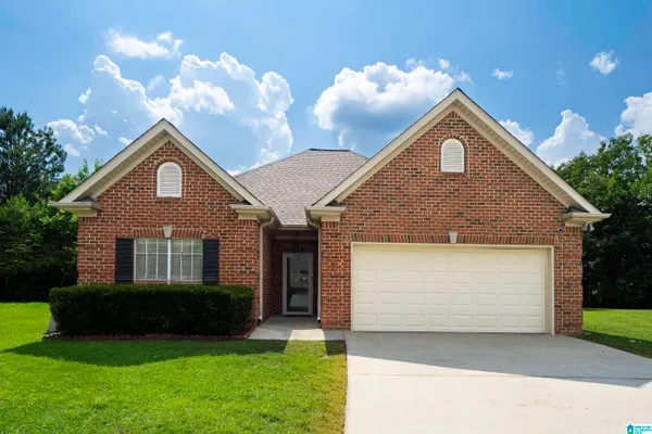 $259,900 | 562 Summit Circle, Fultondale, AL 35068