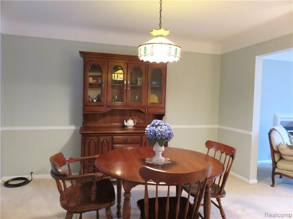 8 Millington Road Pleasant Ridge, MI 48069 - Photo 5 of 18 8 Millington Dining Rm 2.JPG