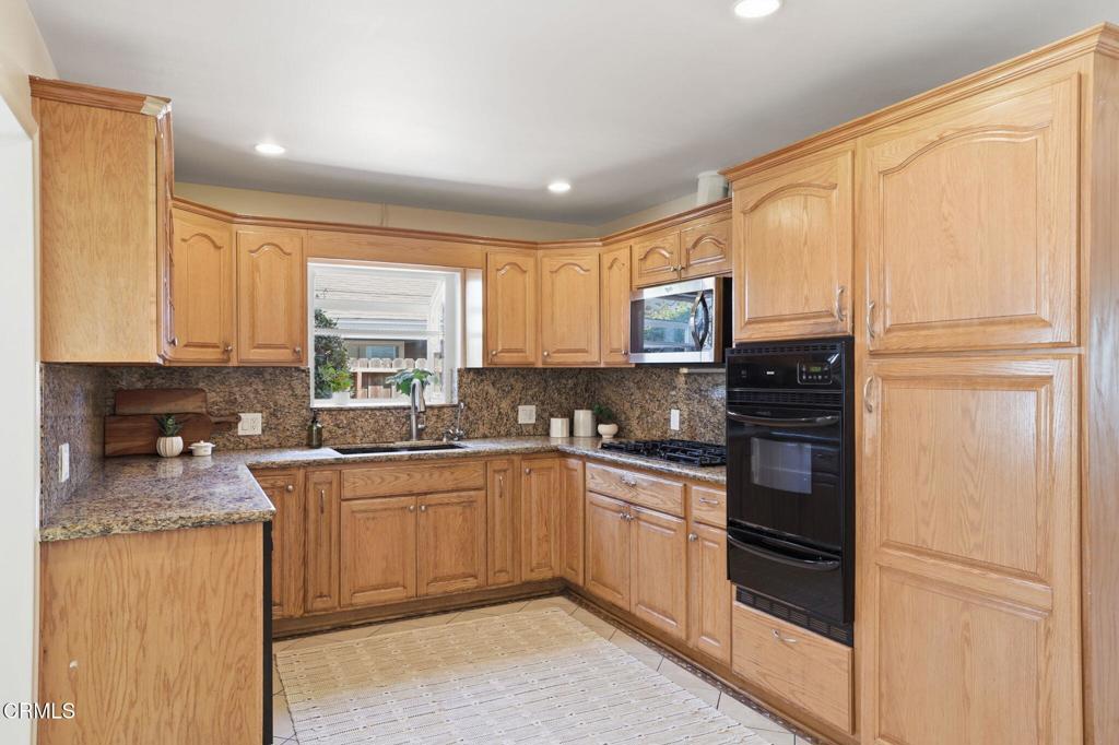 823 West Roderick Avenue Oxnard, CA 93030 - Photo 7 of 34 16-web-or-mls-0R3A7423
