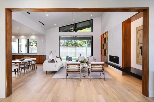 $3,125,000 | 10142 Coppedge Lane, Dallas, TX 75229