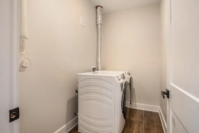 $487,400 | 826 Fairview Avenue Northeast, Unit 4, Grand Rapids, MI 49503