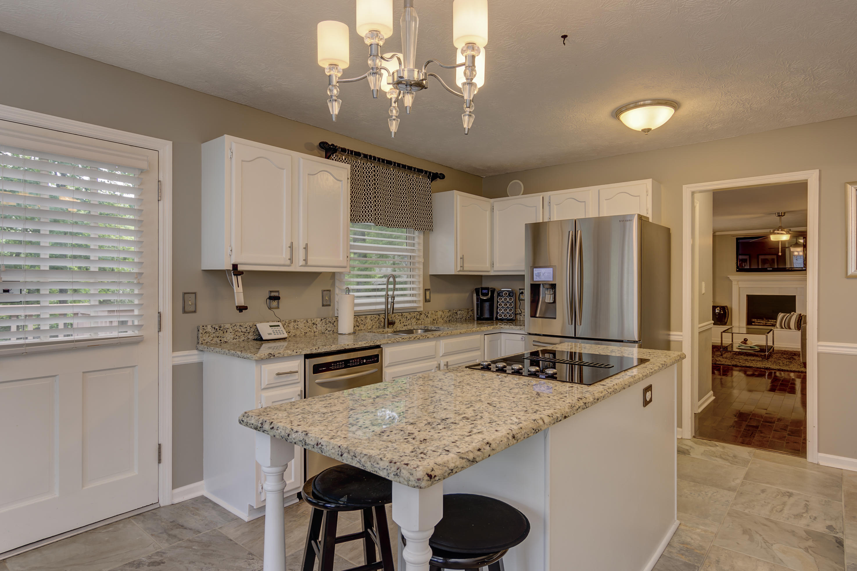 8601 Nubbin Ridge Road Knoxville, TN 37923 - Photo 12 of 34 8601_Nubbin_Ridge_112
