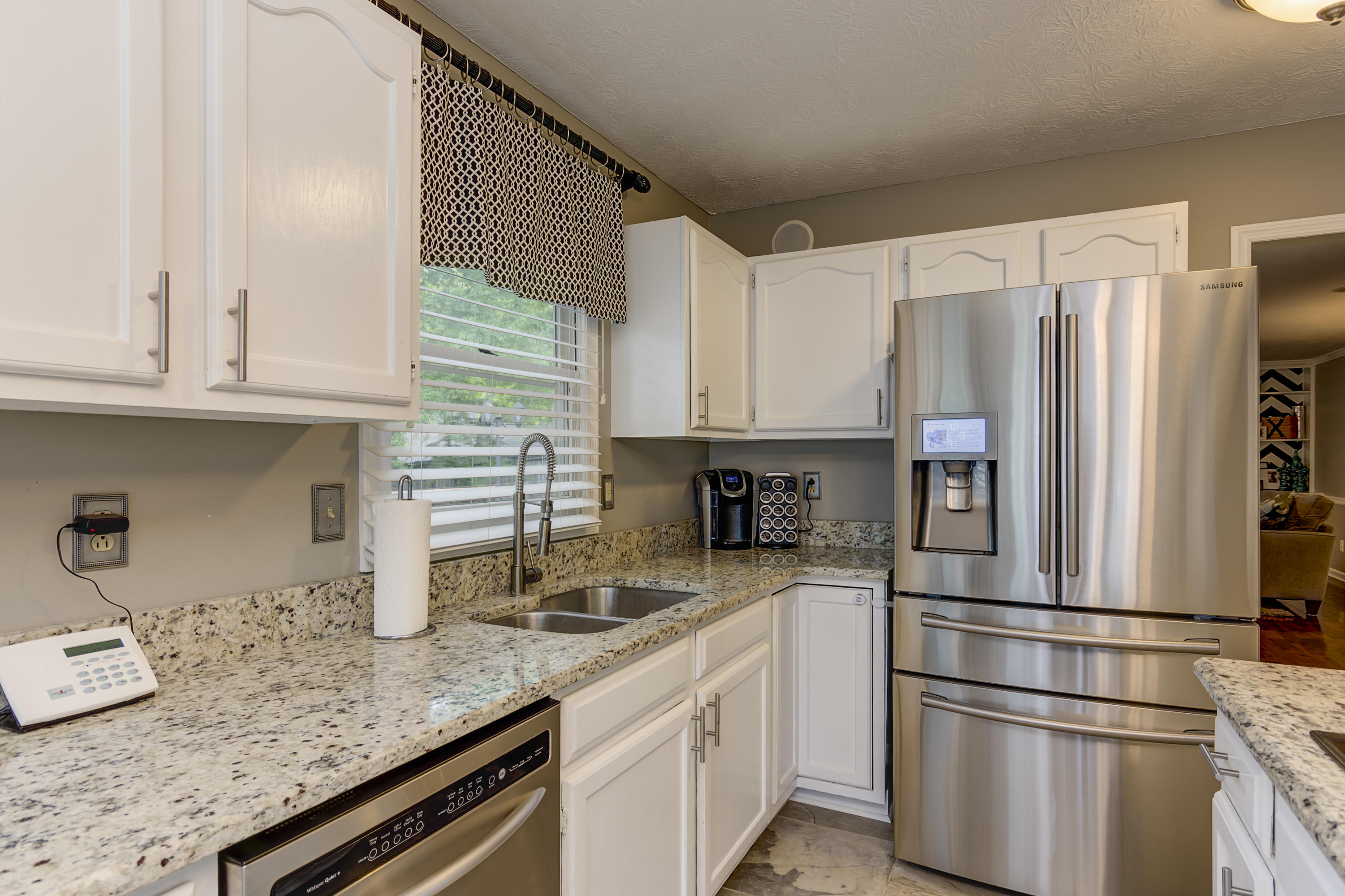 8601 Nubbin Ridge Road Knoxville, TN 37923 - Photo 13 of 34 8601_Nubbin_Ridge_113
