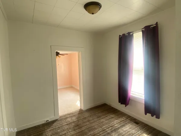 $159,900 | 127 Unaka Street, Greeneville, TN 37743