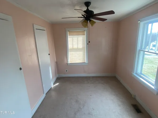 $159,900 | 127 Unaka Street, Greeneville, TN 37743