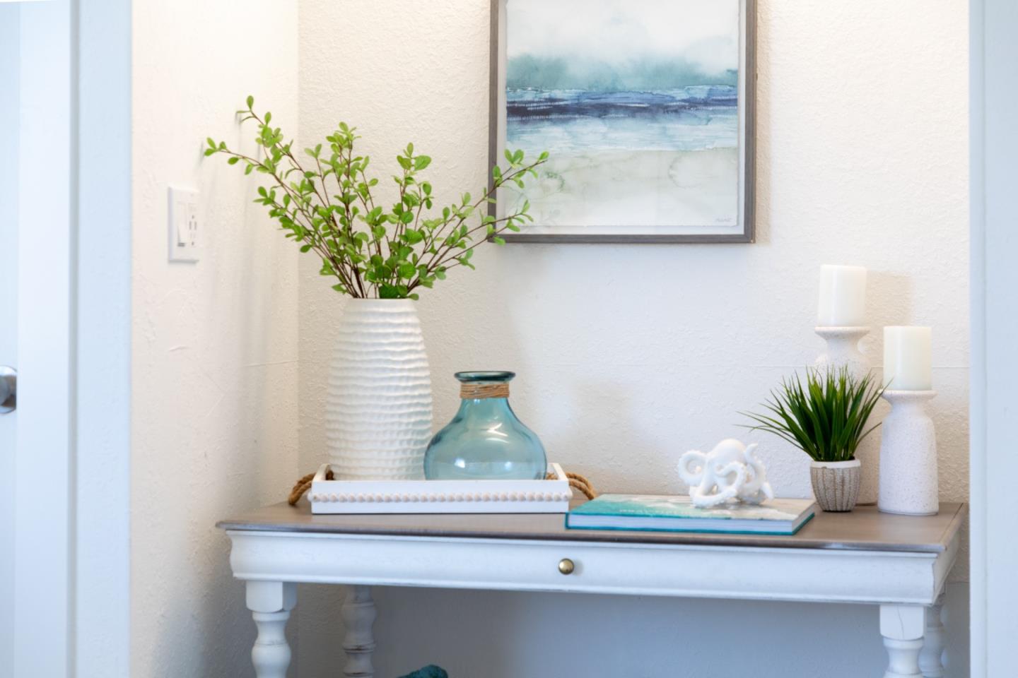 4475 Diamond Street, Unit 3 Capitola, CA 95010 - Photo 20 of 36 a vase of flowers sitting on a table