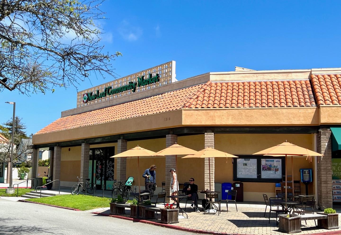 4475 Diamond Street, Unit 3 Capitola, CA 95010 - Photo 32 of 36 a front view of a building with street