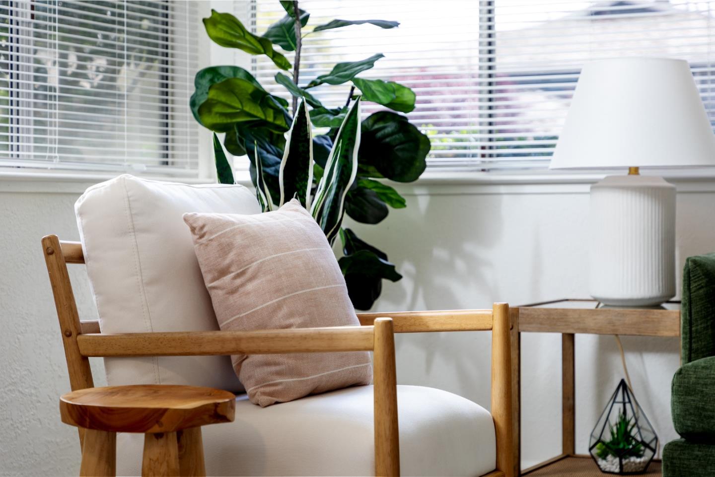 4475 Diamond Street, Unit 3 Capitola, CA 95010 - Photo 7 of 36 a view of flowerpot with table chair and chandelier