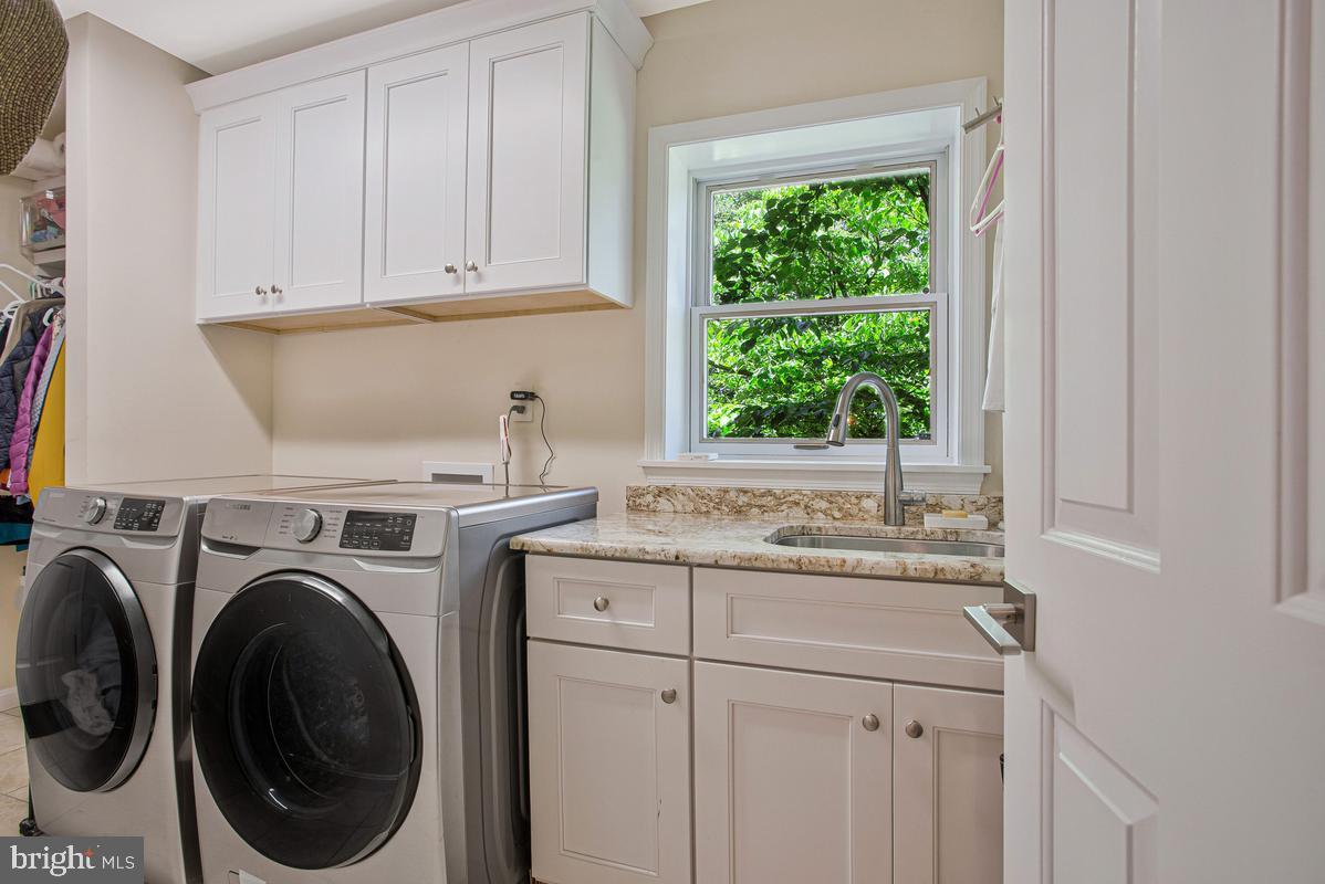 980 South River Landing Road Edgewater, MD 21037 - Photo 28 of 76 Main Level Laundry