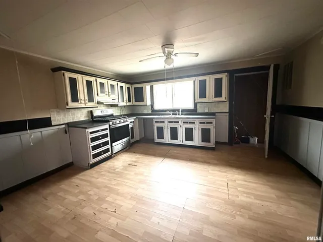 $85,000 | 103 East 11th Street, Belle Rive, IL 62810